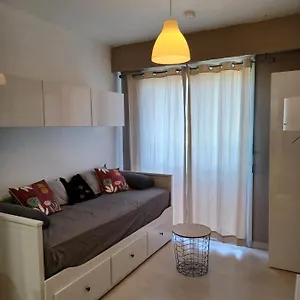 Appartement A Avec Piscine, Nice